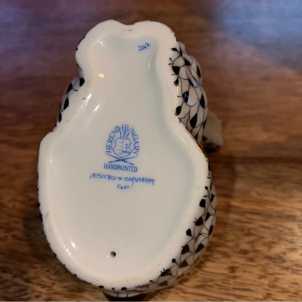 Herend bunny rabbit black 15570 - Picture 6 of 6